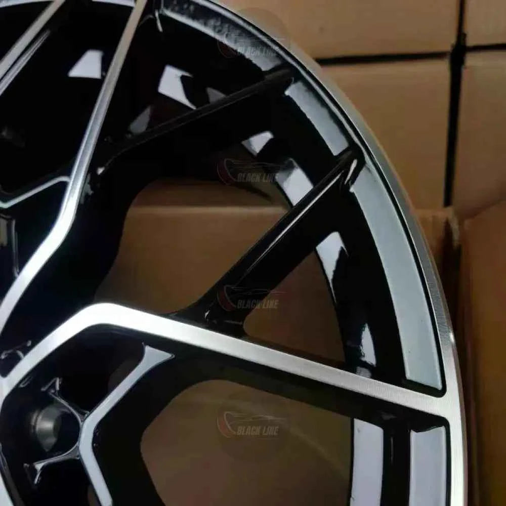 Llantas Deportivas Estilo Audi con Radios En Y – Negro y Plata