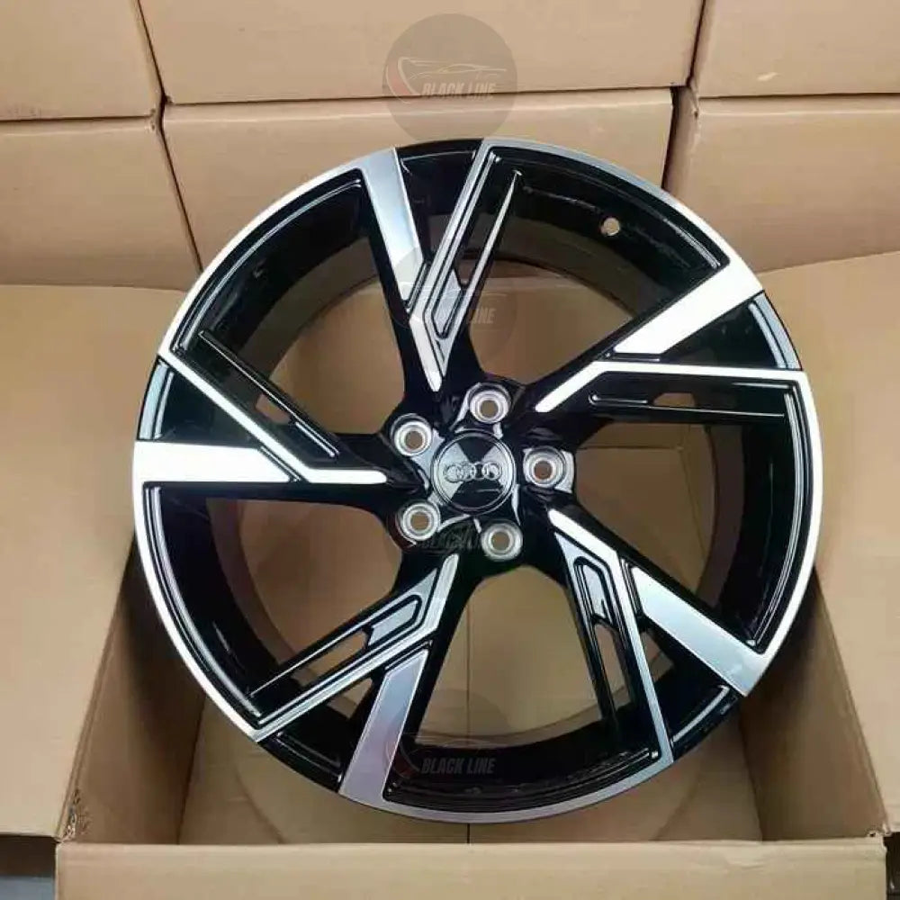 Llantas Deportivas Estilo Audi de Cinco Radios Dobles – Negro Brillo y Plata