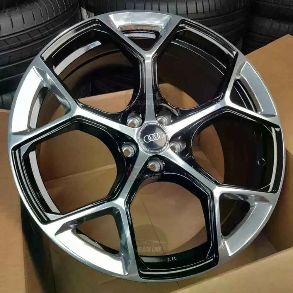 Llantas Deportivas Estilo Audi de Cinco Radios Dobles – Negro y Plata