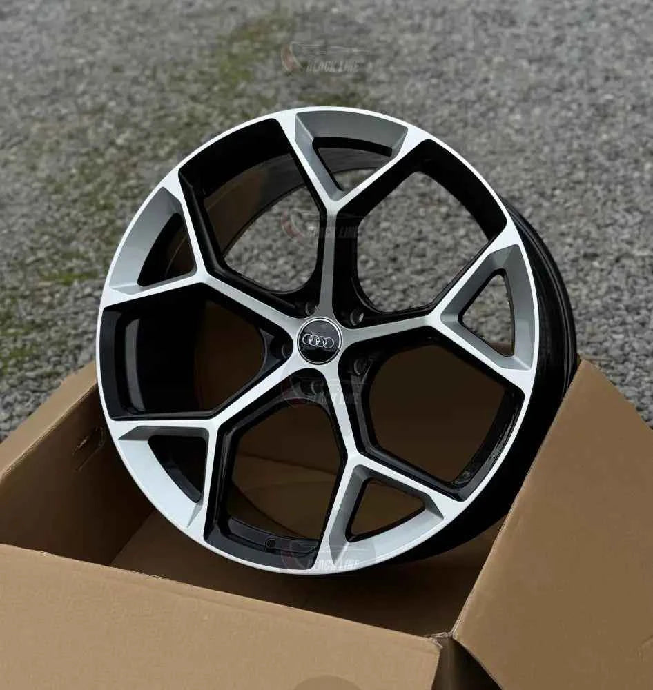Llantas Deportivas Estilo Audi de Cinco Radios Dobles – Negro y Plata