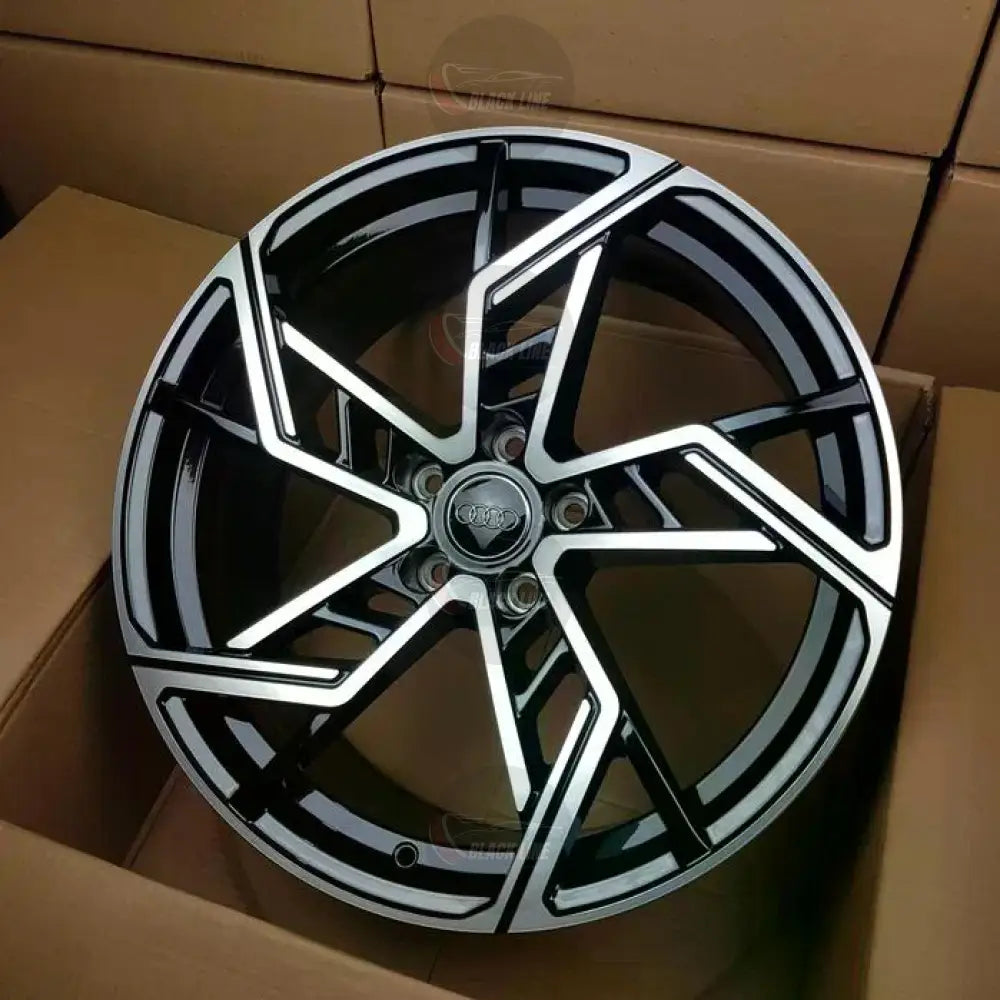 Llantas Deportivas Estilo Audi de Cinco Radios Dobles – Negro y Plata