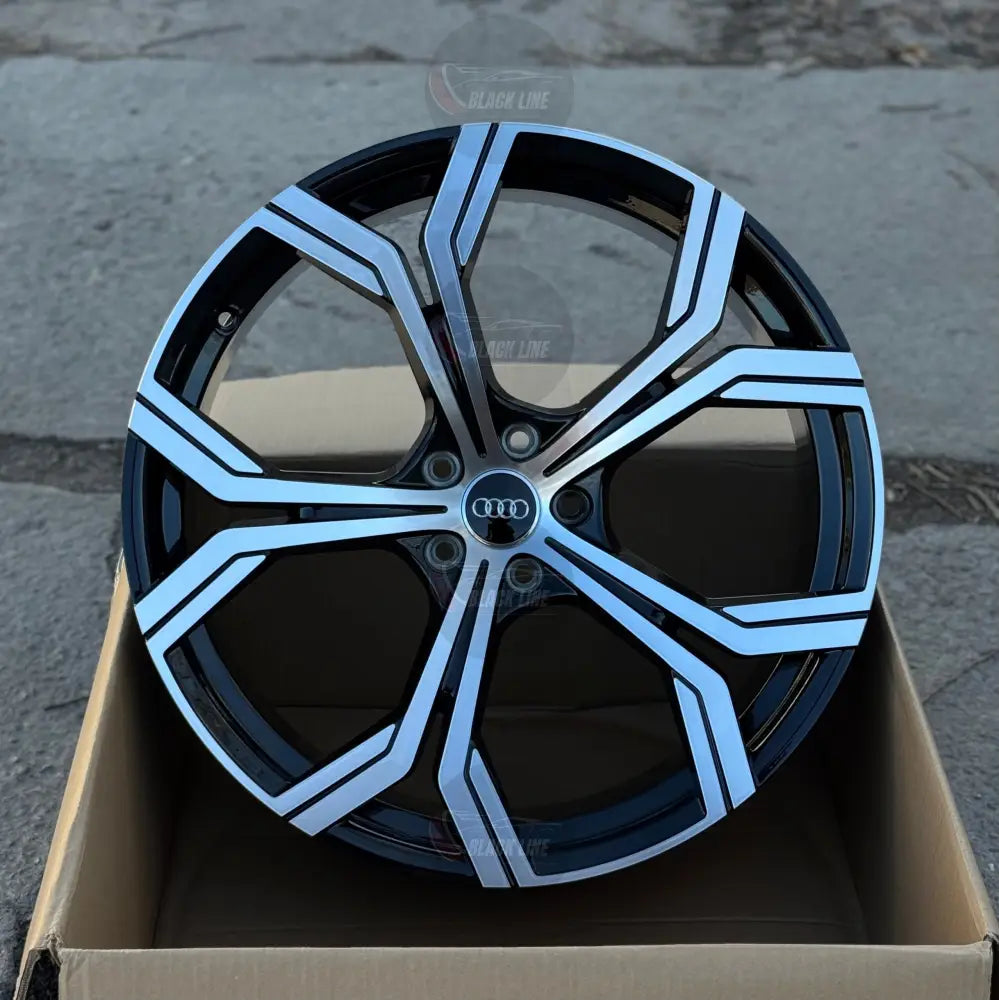 Llantas Deportivas Estilo Audi de Cinco Radios Dobles – Negro y Plata