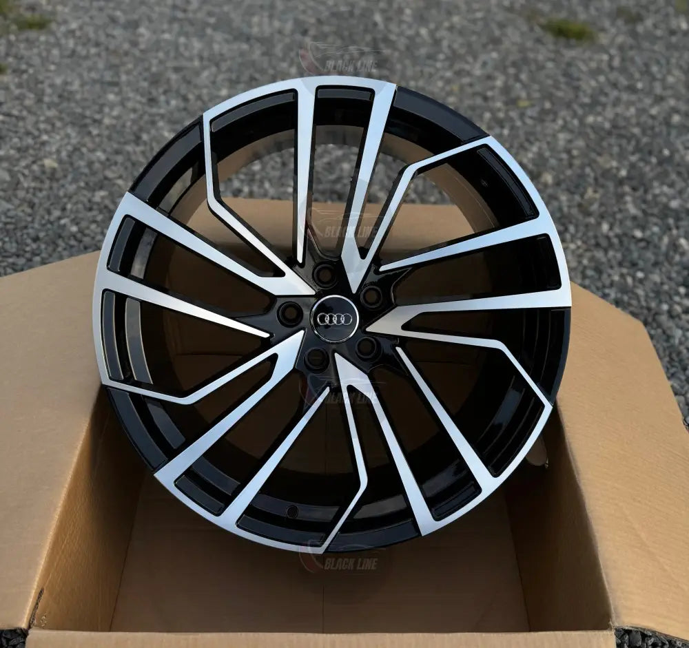 Llantas Deportivas Estilo Audi de Diez Radios Angulares – Negro y Plata