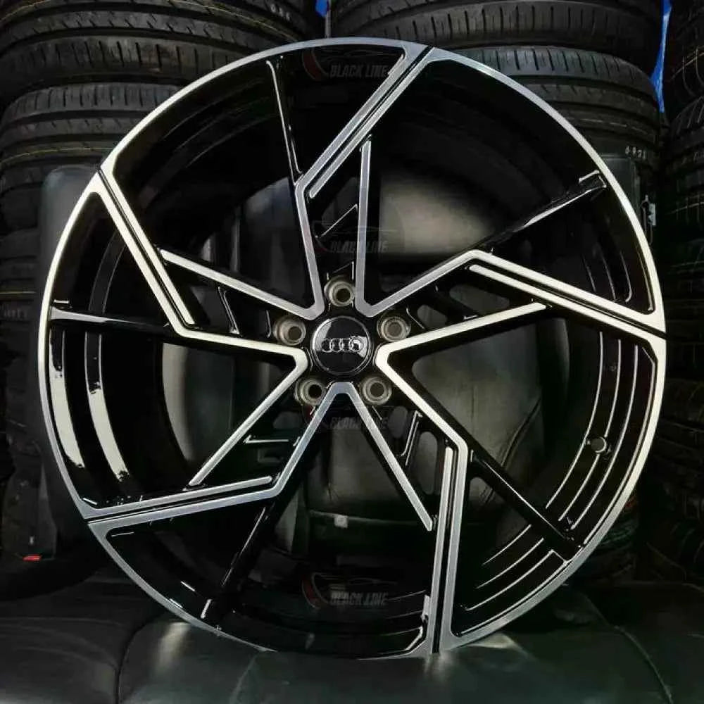 Llantas Deportivas Estilo Audi Multirradio Geométrico – Negro y Plata