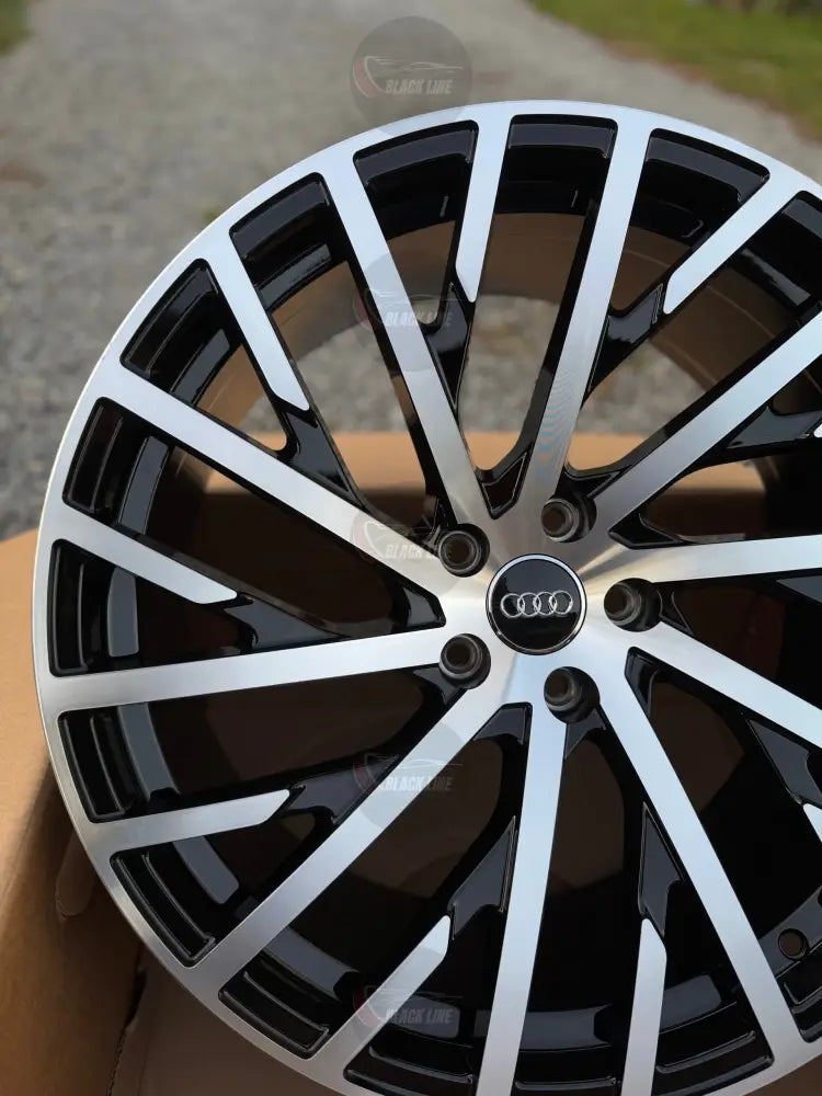 Llantas Deportivas Estilo Audi Multirradio Radial – Negro y Plata