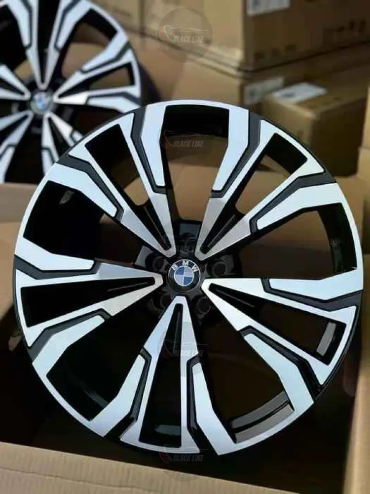 Llantas Deportivas Estilo BMW – Cinco Radios Dobles en Plata y Negro Brillo