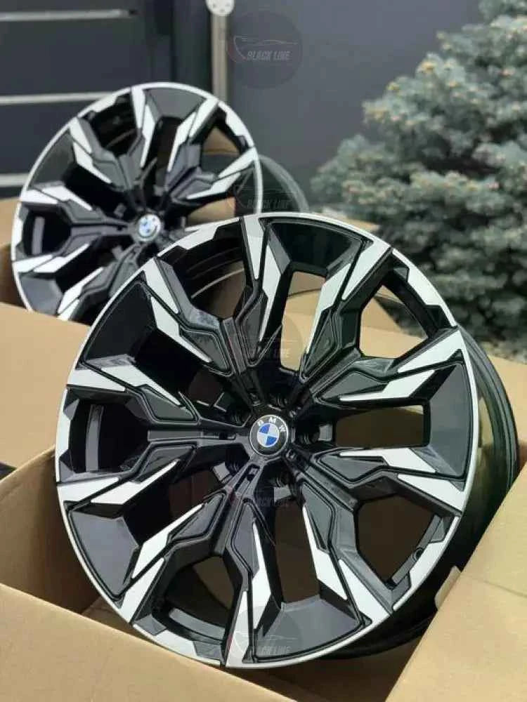 Llantas Deportivas Estilo BMW con Radios Angulares – Negro y Plata