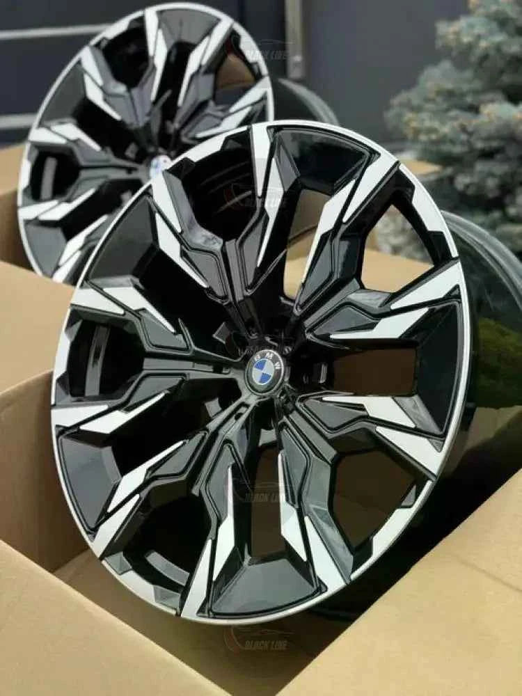 Llantas Deportivas Estilo BMW con Radios Angulares – Negro y Plata