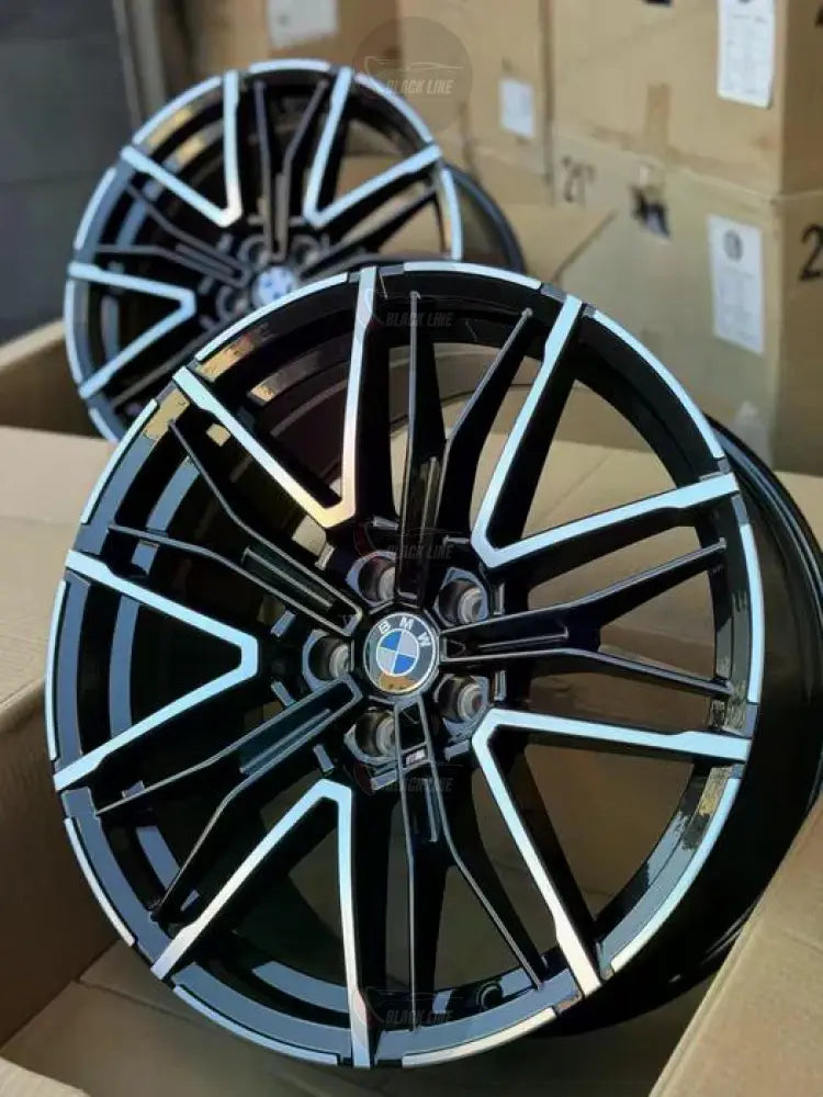 Llantas Deportivas Estilo BMW con Radios En Y – Negro y Plata