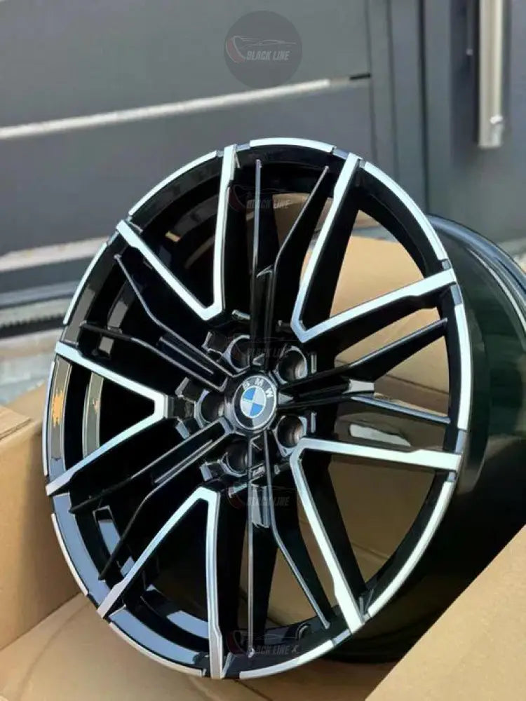 Llantas Deportivas Estilo BMW con Radios En Y – Negro y Plata