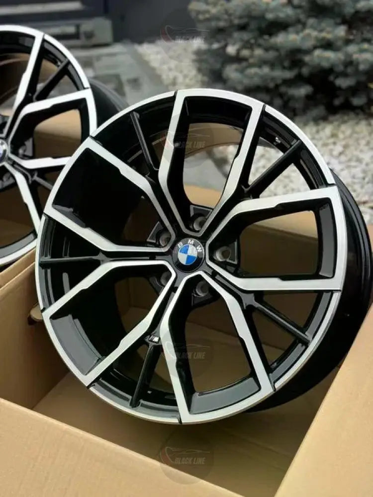 Llantas Deportivas Estilo BMW con Radios En Y – Negro y Plata