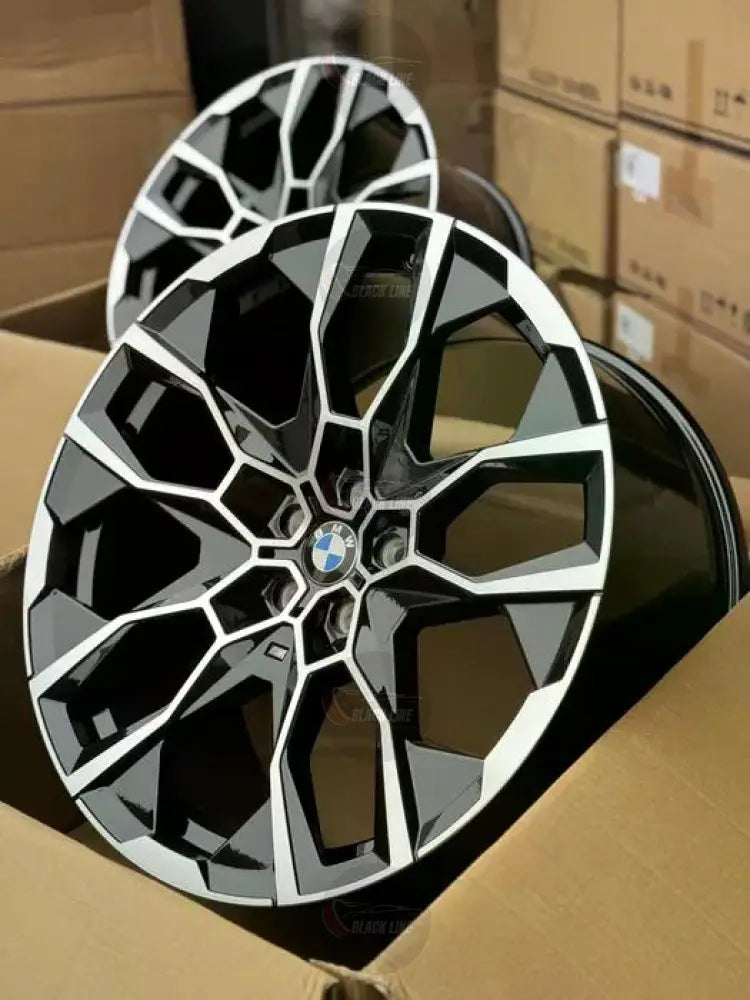 Llantas Deportivas Estilo BMW con Radios En Y – Negro y Plata