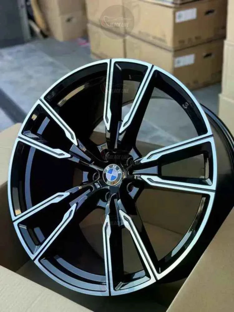 Llantas Deportivas Estilo BMW de Cinco Radios Dobles – Negro y Plata