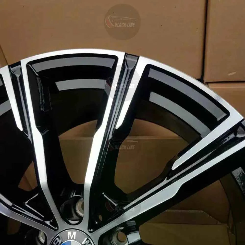 Llantas Deportivas Estilo BMW de Cinco Radios Dobles – Negro y Plata