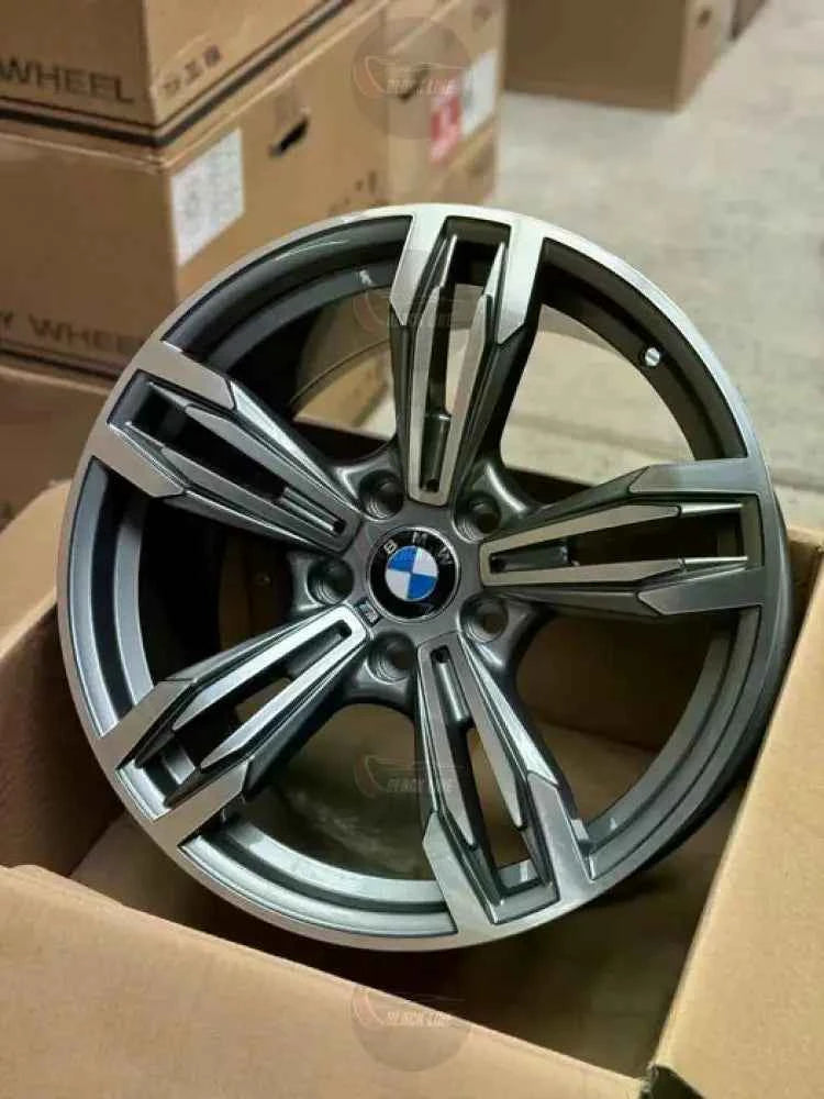 Llantas Deportivas Estilo BMW de Cinco Radios Dobles – Negro y Plata