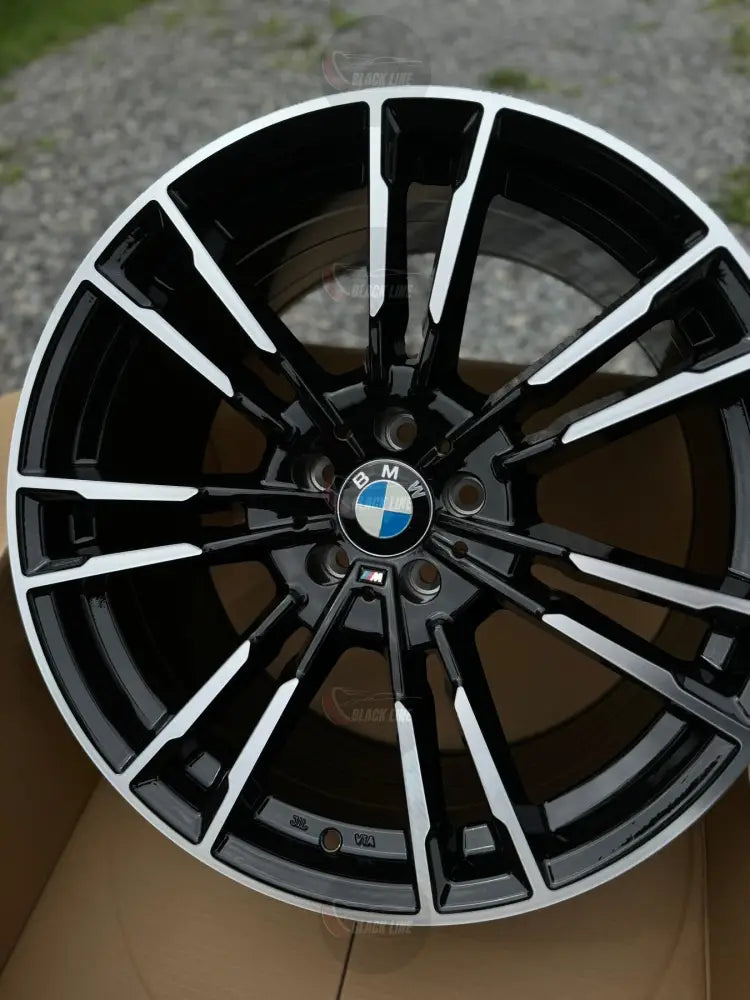 Llantas Deportivas Estilo BMW de Cinco Radios Dobles – Negro y Plata
