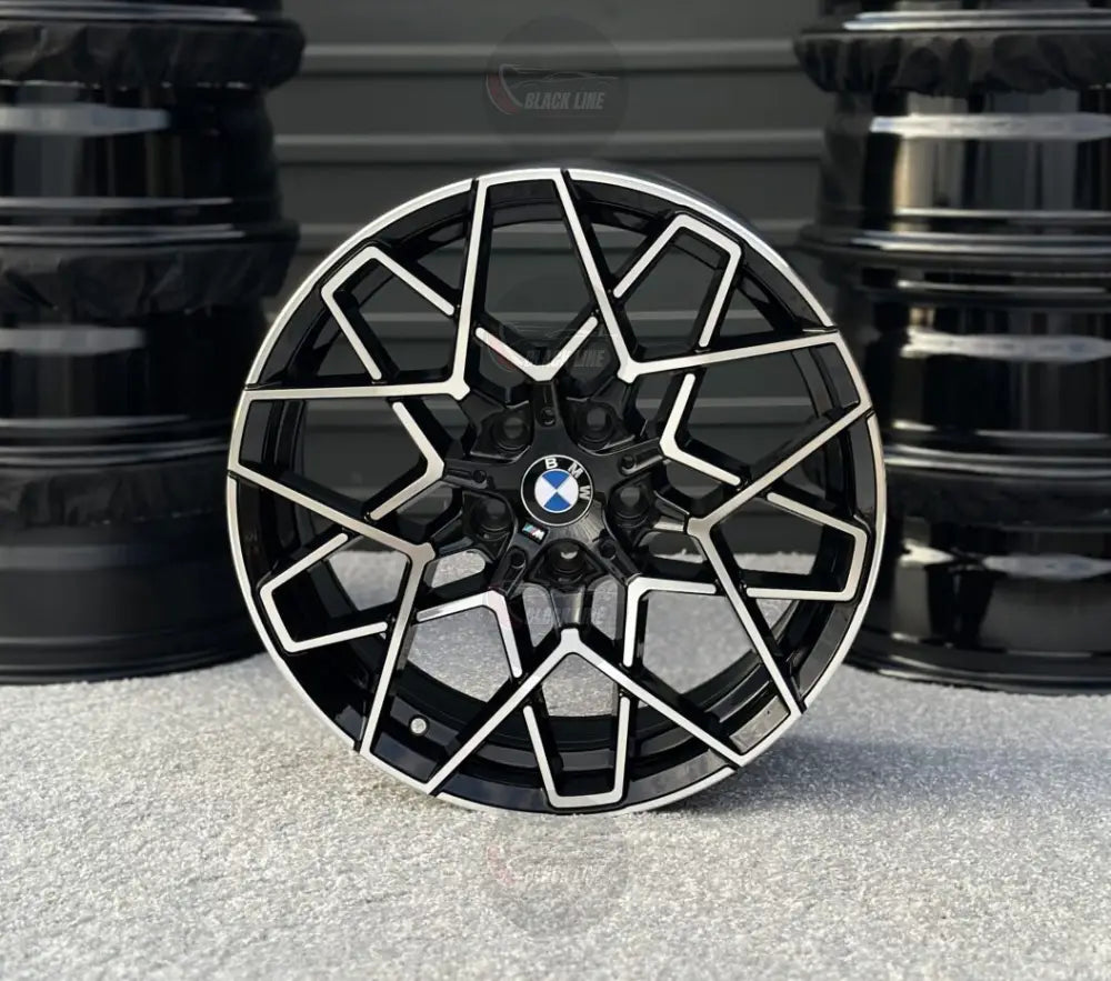 Llantas Deportivas Estilo BMW Multirradio Geométrico – Negro y Plata