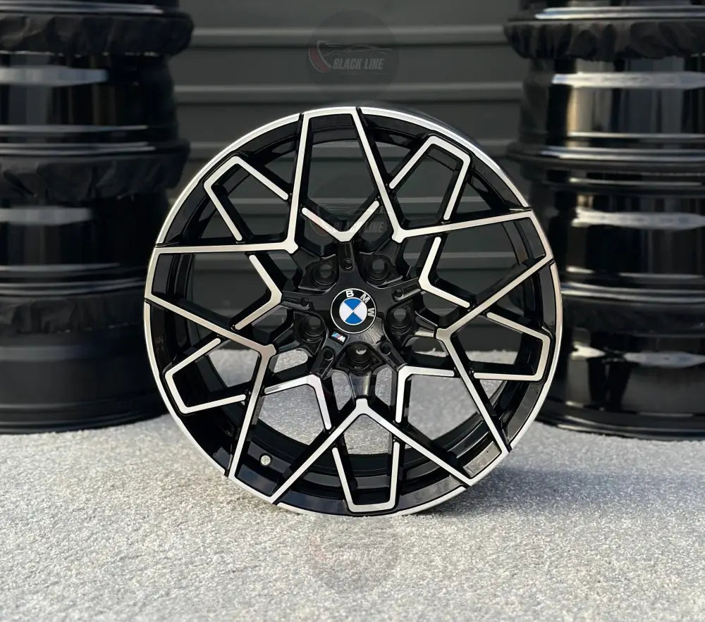 Llantas Deportivas Estilo BMW Multirradio Geométrico – Negro y Plata