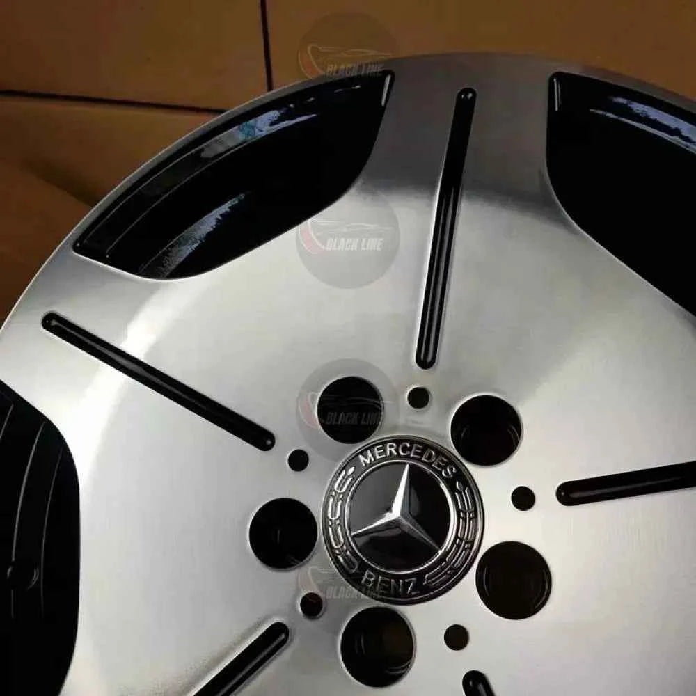Llantas Deportivas Estilo Mercedes de Cinco Radios Anchos – Negro y Plata