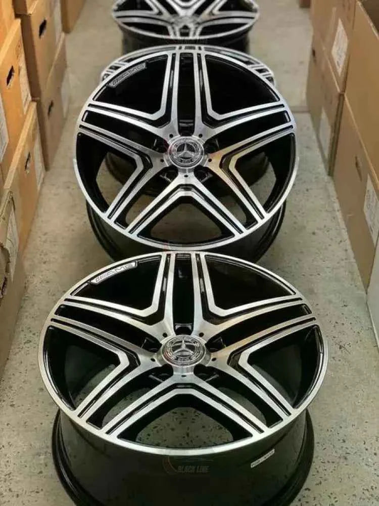 Llantas Deportivas Estilo Mercedes de Cinco Radios Dobles – Negro y Plata