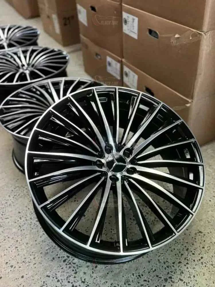 Llantas Deportivas Estilo Mercedes Multirradio Fino – Negro y Plata