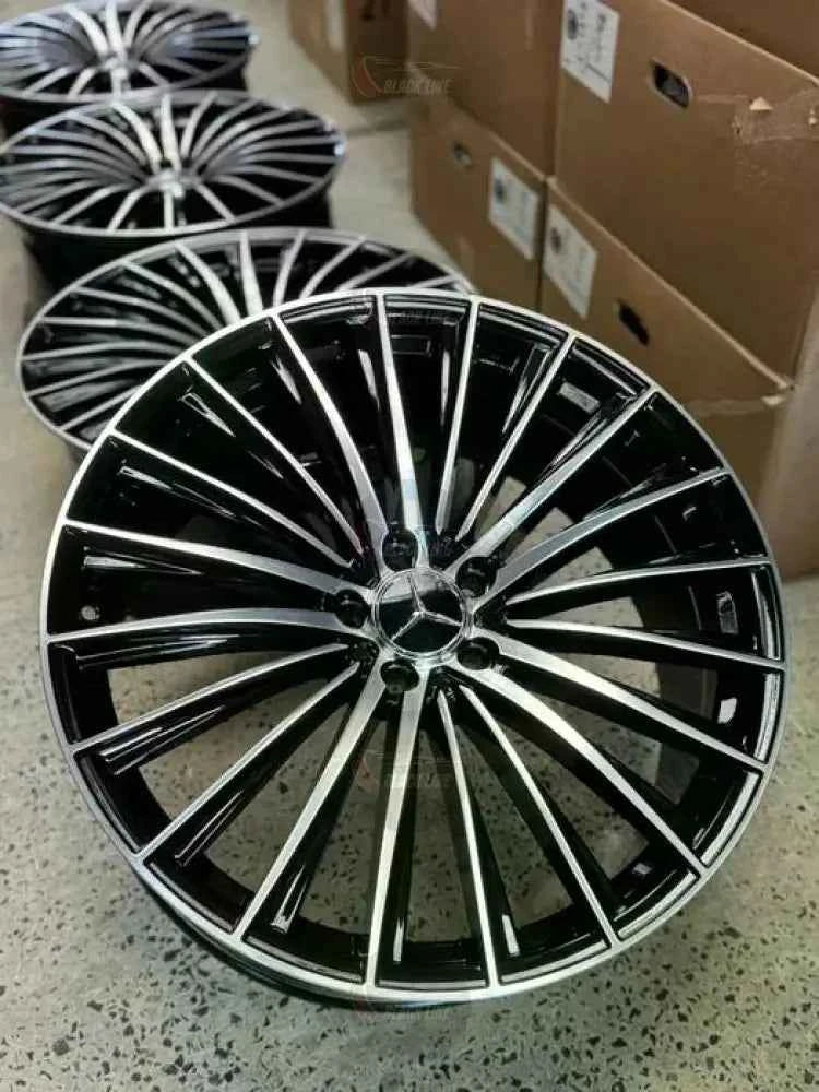 Llantas Deportivas Estilo Mercedes Multirradio Fino – Negro y Plata