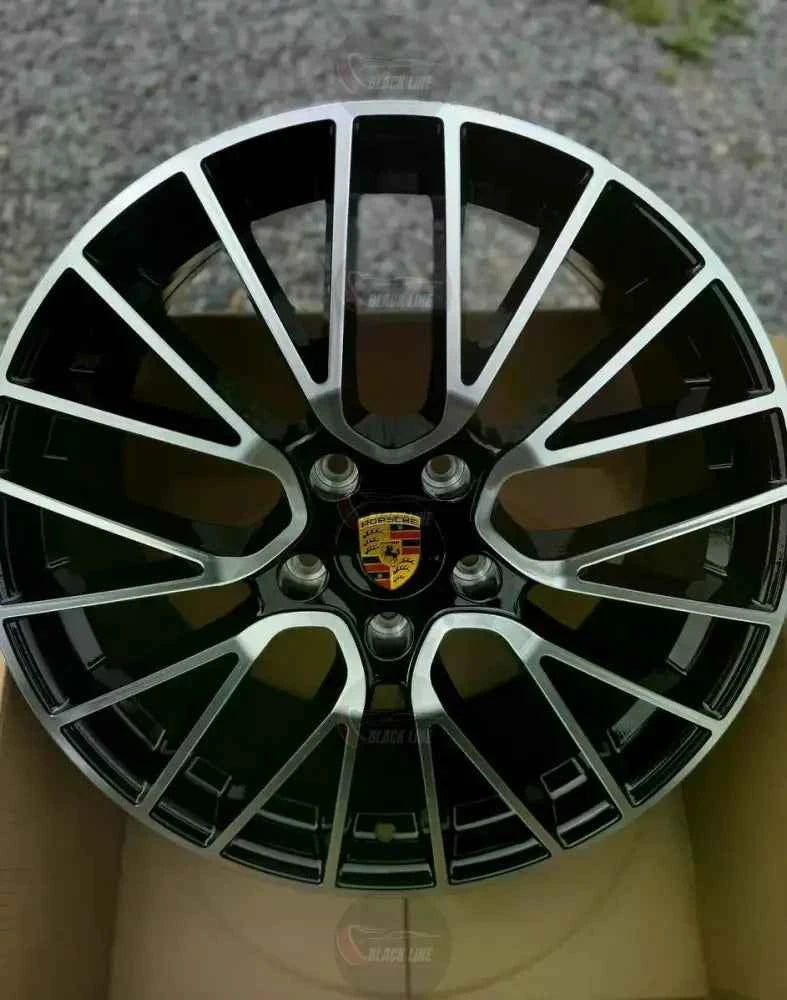 Llantas Deportivas Estilo Porsche de Diez Radios Finos – Negro y Plata