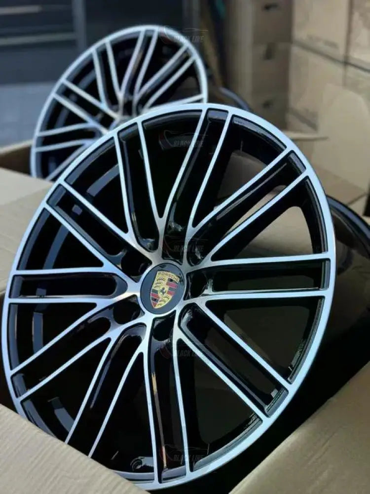 Llantas Deportivas Estilo Porsche Multirradio Fino – Negro y Plata