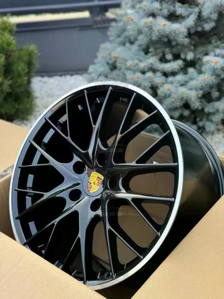 Llantas Deportivas Estilo Porsche Multirradio Ramificado – Negro