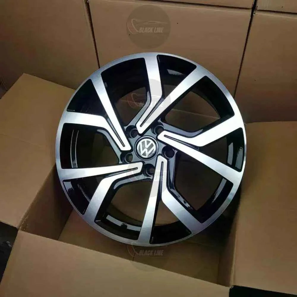 Llantas Deportivas Estilo Volkswagen de Cinco Radios Dobles – Negro y Plata