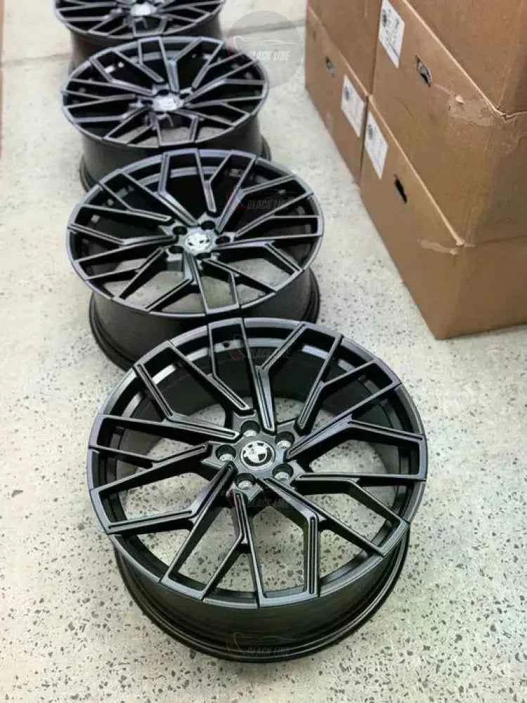Llantas Deportivas Estilo Volkswagen Multirradio Geométrico – Gris Grafito