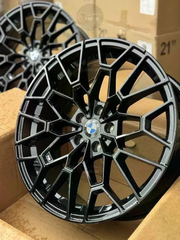 Llantas Deportivas Estilo Volkswagen Multirradio Geométrico – Negro