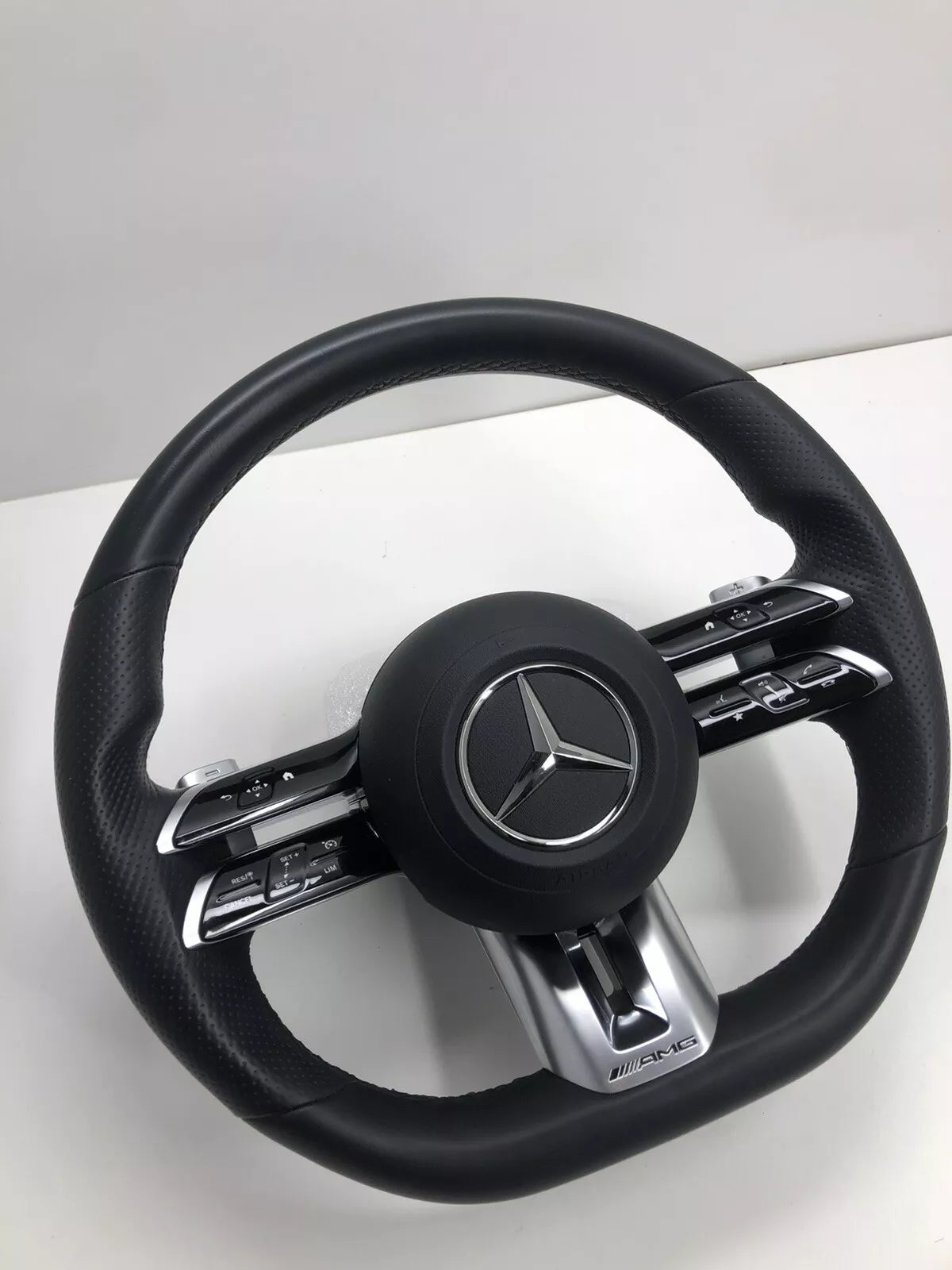 Volante Mercedes-AMG – Cuero Negro