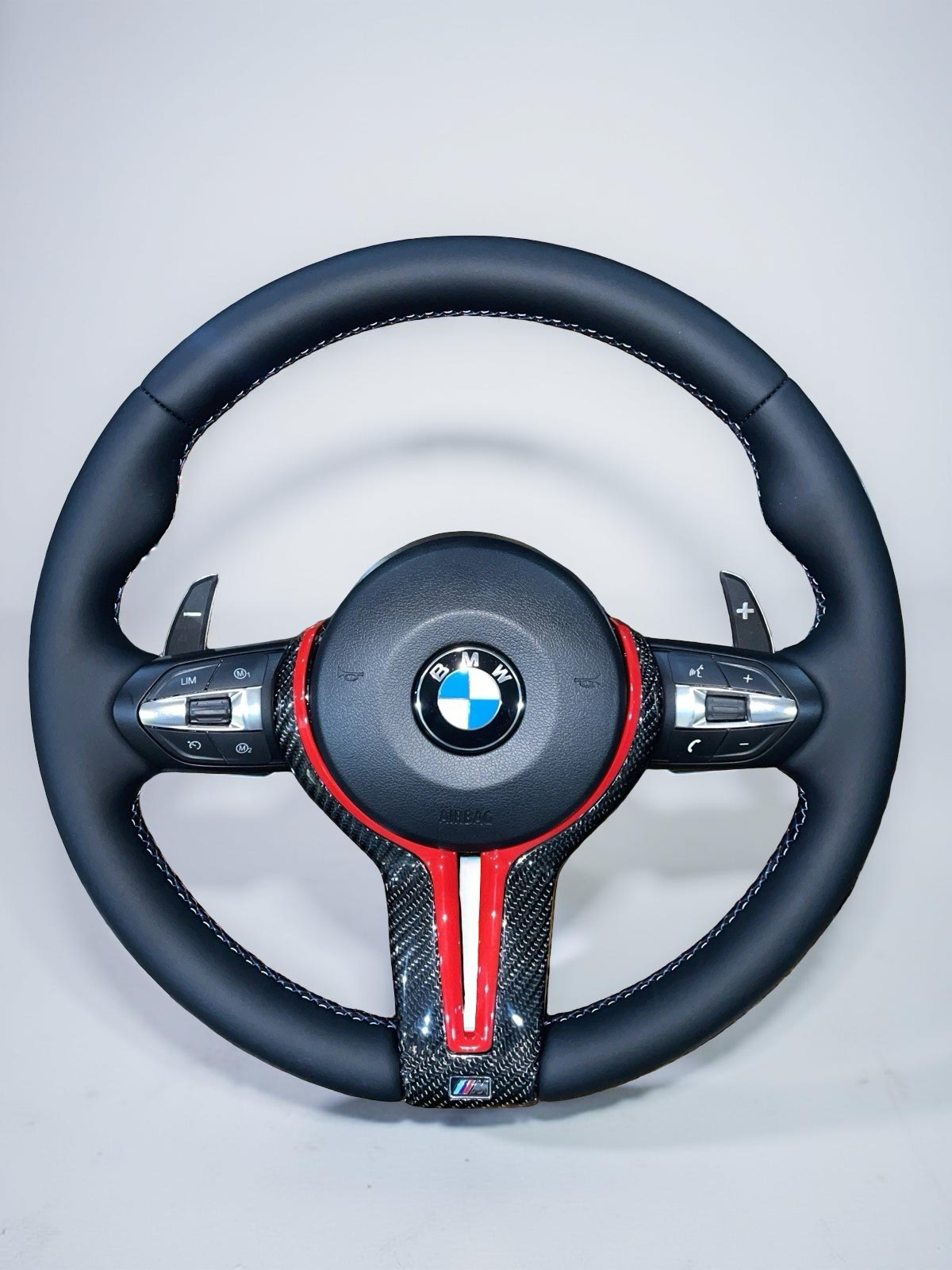 Volante BMW M – Cuero Liso y Carbono