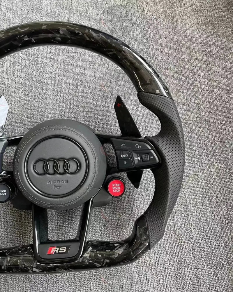 Volante Audi RS Deportivo en Carbono Forjado y Cuero Perforado | Levas de Carbono Mandos Multifunción Fondo Plano y