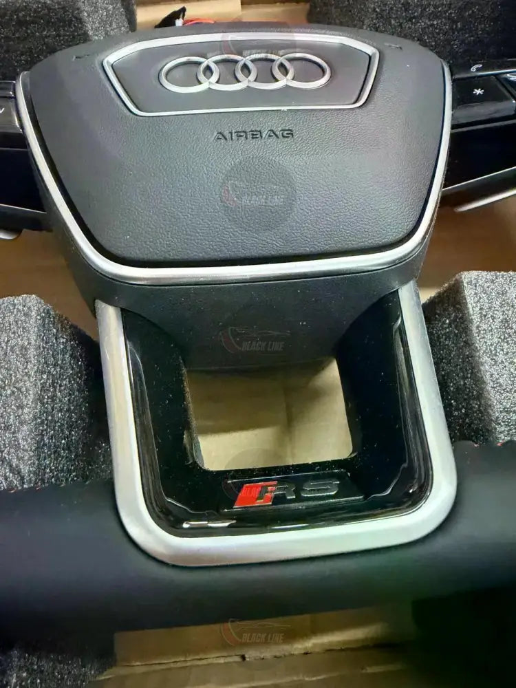 Volante Audi RS en Cuero Negro Perforado con Levas Multifunción y Detalles RS