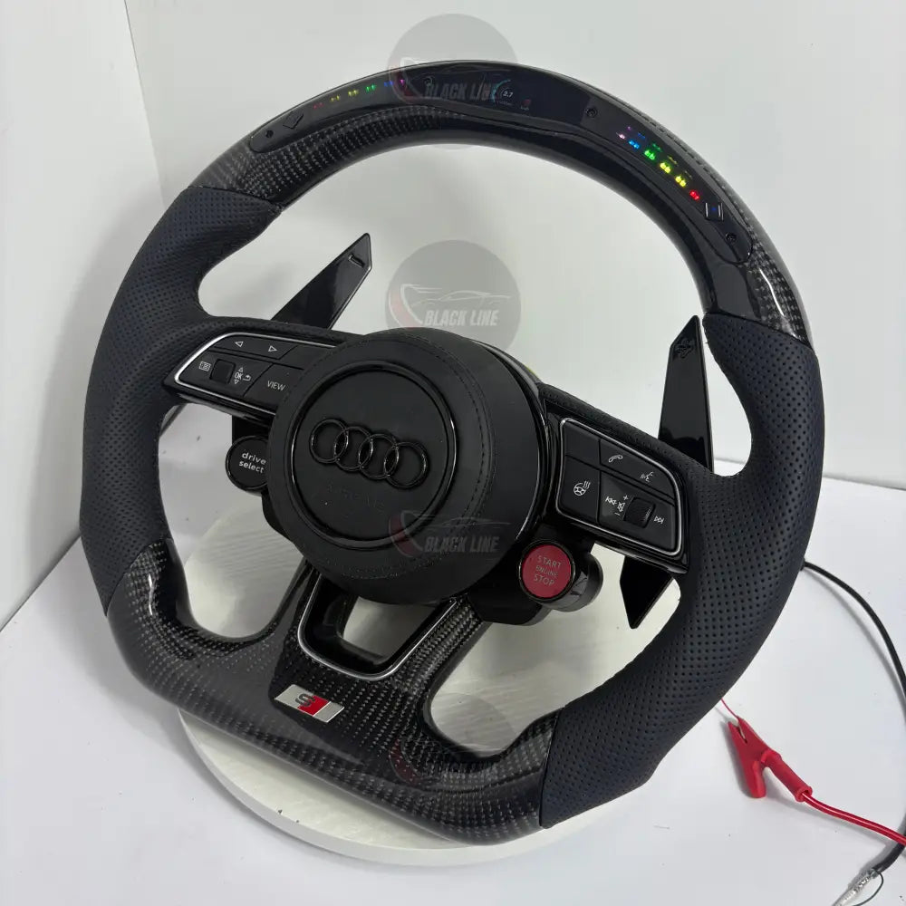 Volante Audi RS Personalizado en Fibra de Carbono Cuero Perforado y Pantalla LED con Airbag Incluido