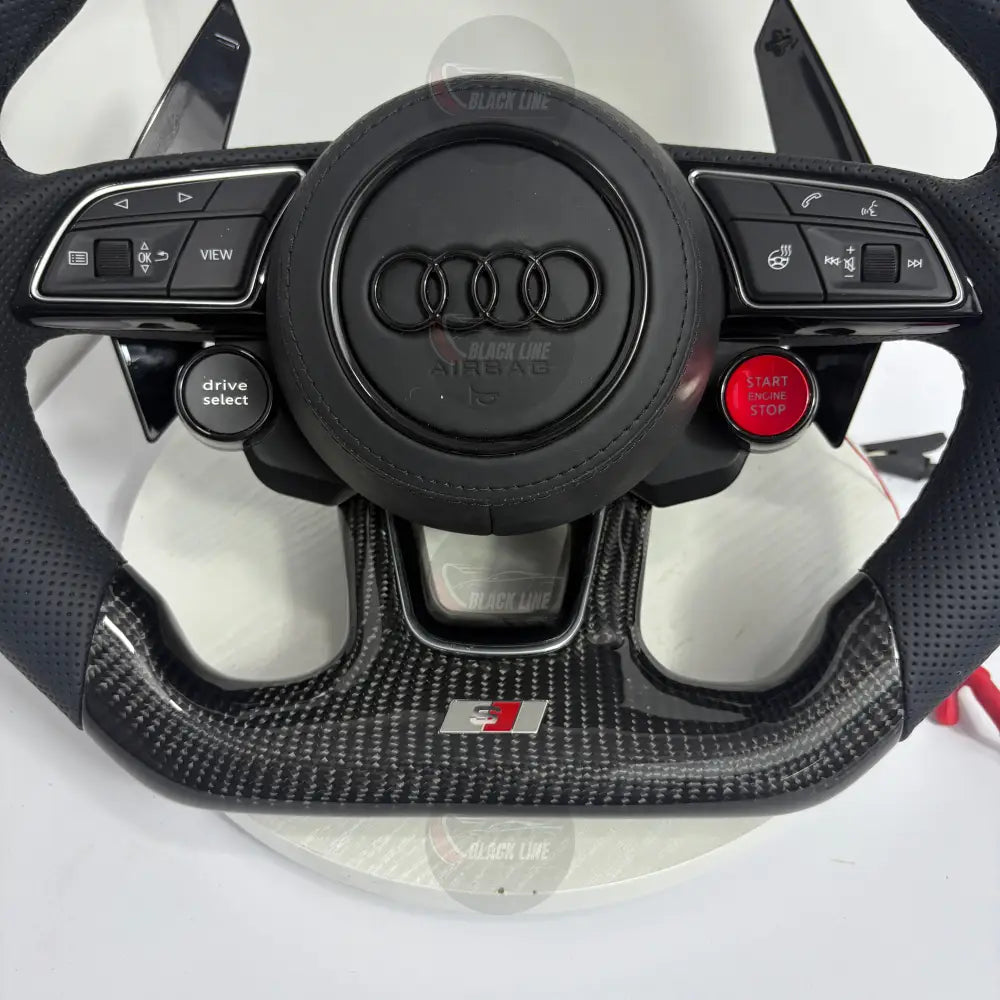 Volante Audi RS Personalizado en Fibra de Carbono Cuero Perforado y Pantalla LED con Airbag Incluido