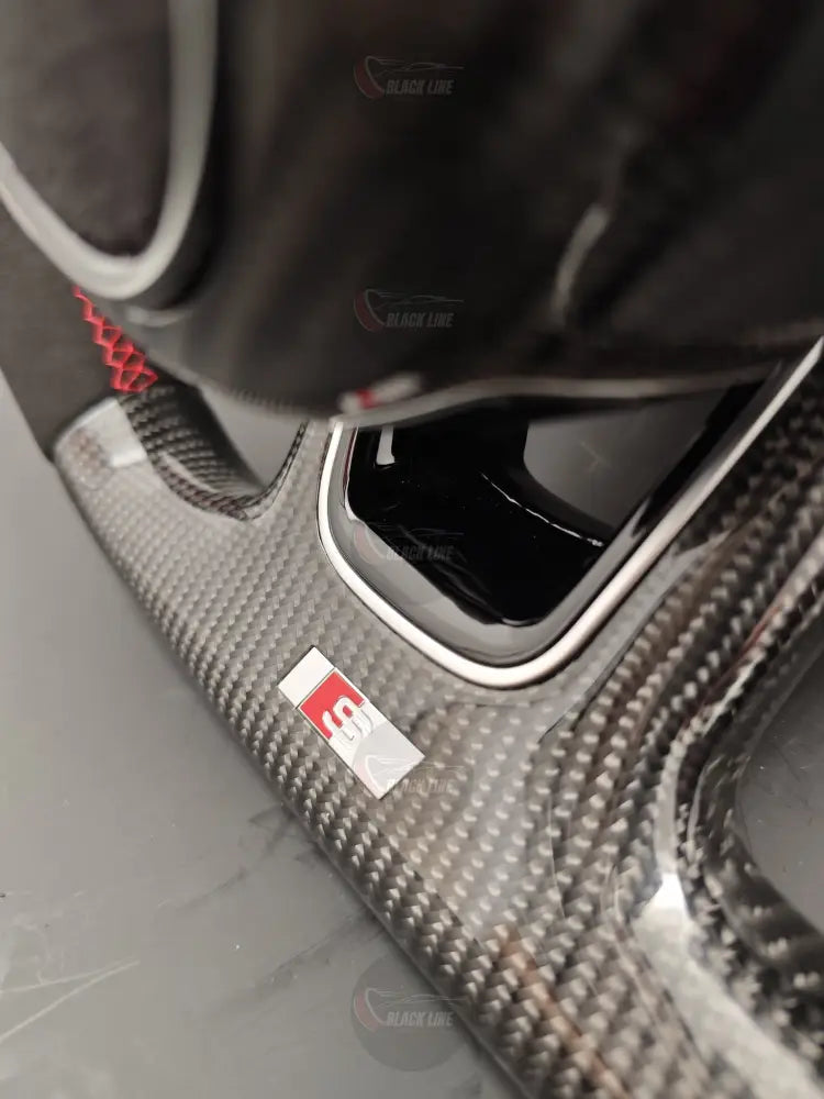 Volante Audi RS Performance Carbono + Alcantara con Pantalla Levas y Costuras Rojas