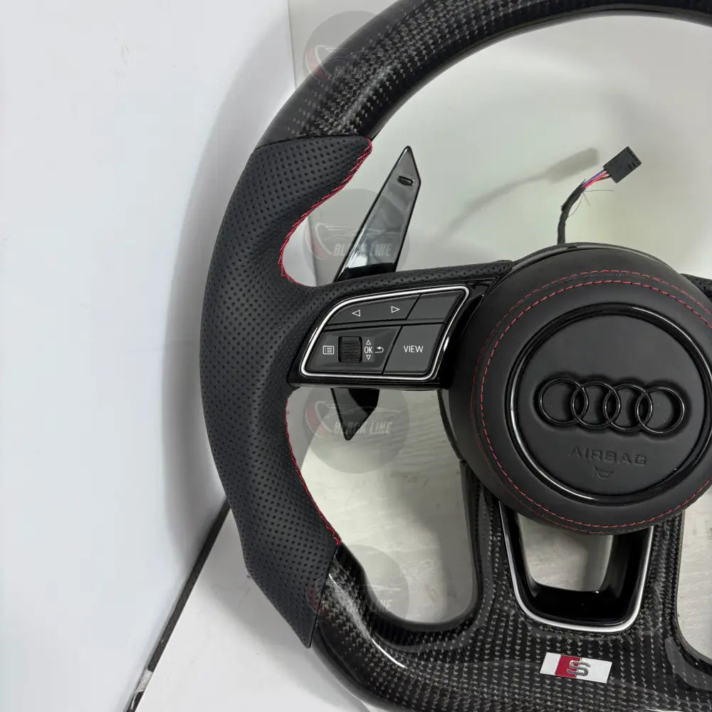 Volante Audi S Personalizado en Fibra de Carbono y Cuero Perforado con Airbag Incluido