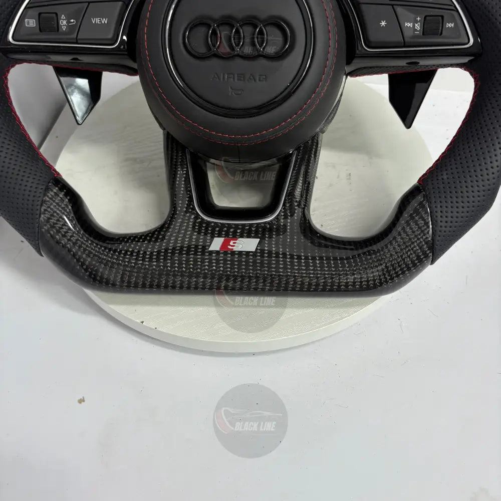 Volante Audi S Personalizado en Fibra de Carbono y Cuero Perforado con Airbag Incluido