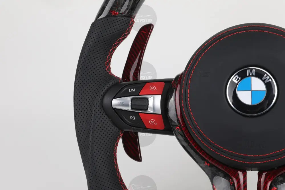 Volante BMW M de Carbono Forjado Rojo Cuero Perforado y Pantalla LED