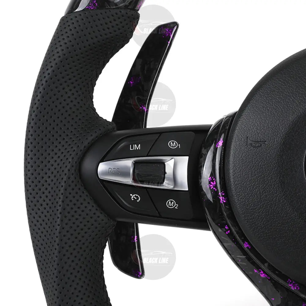 Volante BMW M Performance Estilo Racing en Fibra de Carbono con Flakes Morados Cuero Perforada Race Display y Levas