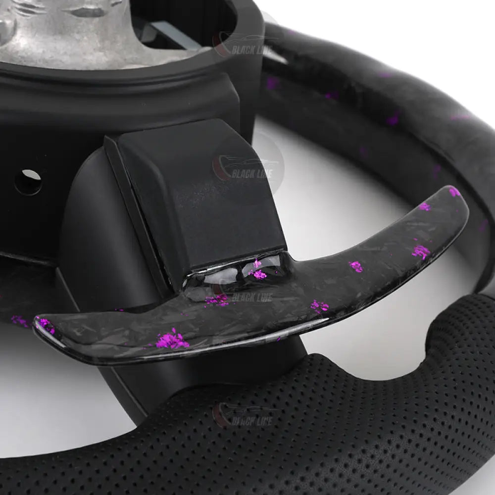Volante BMW M Performance Estilo Racing en Fibra de Carbono con Flakes Morados Cuero Perforada Race Display y Levas