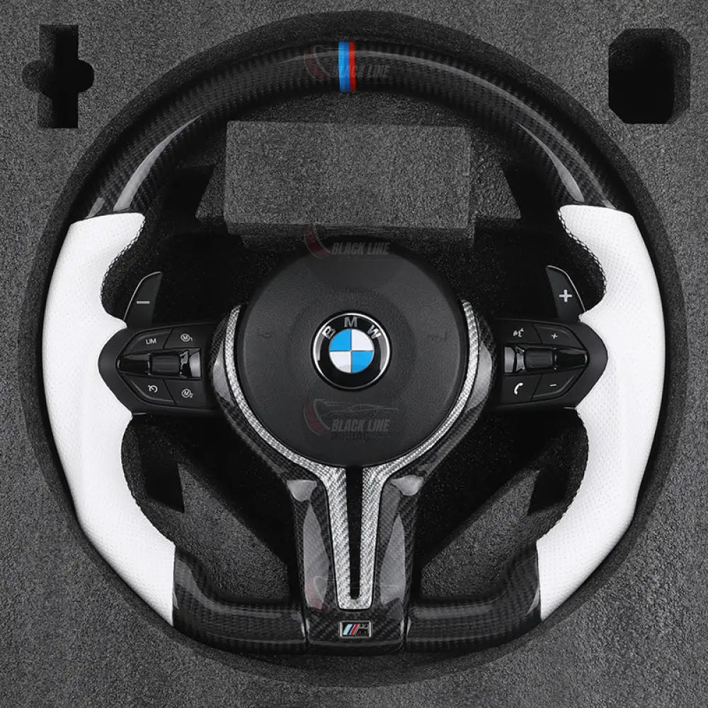 Volante BMW M Performance en Fibra de Carbono y Cuero Blanco Perforado con Levas M1/M2 y Multifunción
