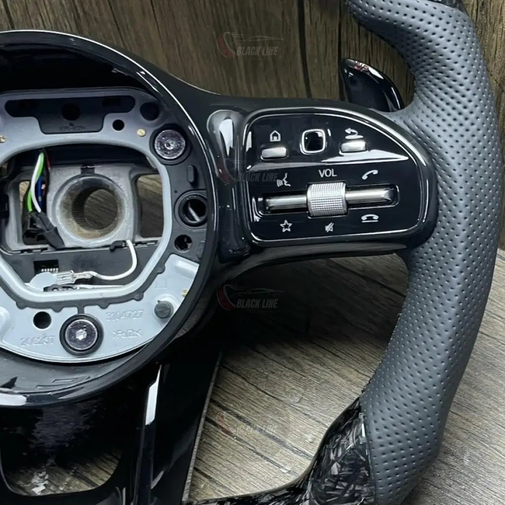 Volante Mercedes-AMG Edition en Carbono Negro Cuero Perforado Levas y Multifunción
