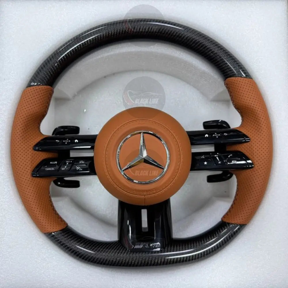 Volante Mercedes-AMG Personalizado en Fibra de Carbono y Cuero Marrón Perforado con Airbag Incluido