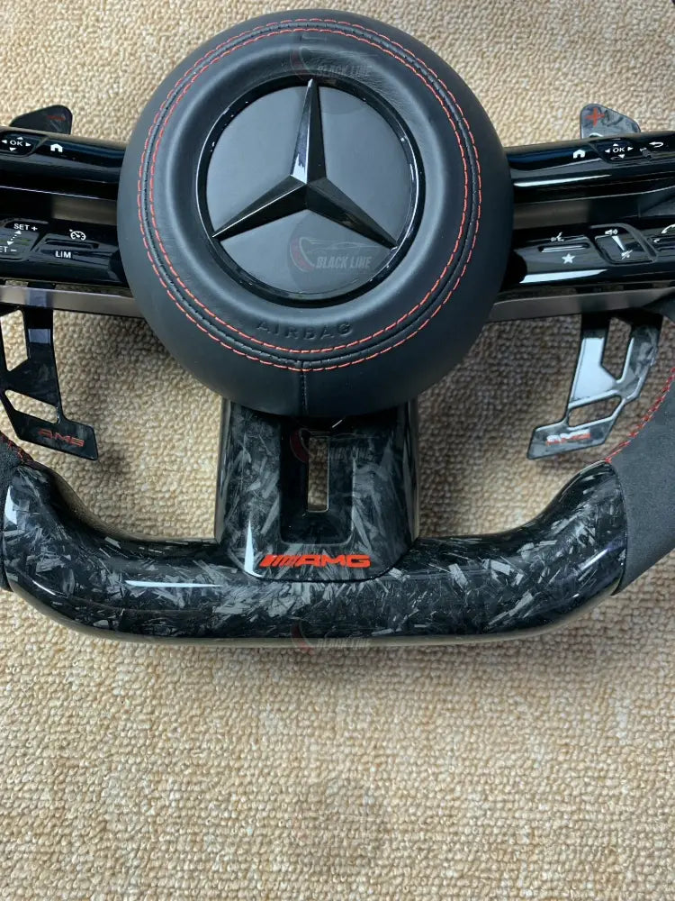 Volante Mercedes-AMG Performance en Carbono Forjado y Alcántara | Display LED Cuatro Levas Multifunción Airbag y