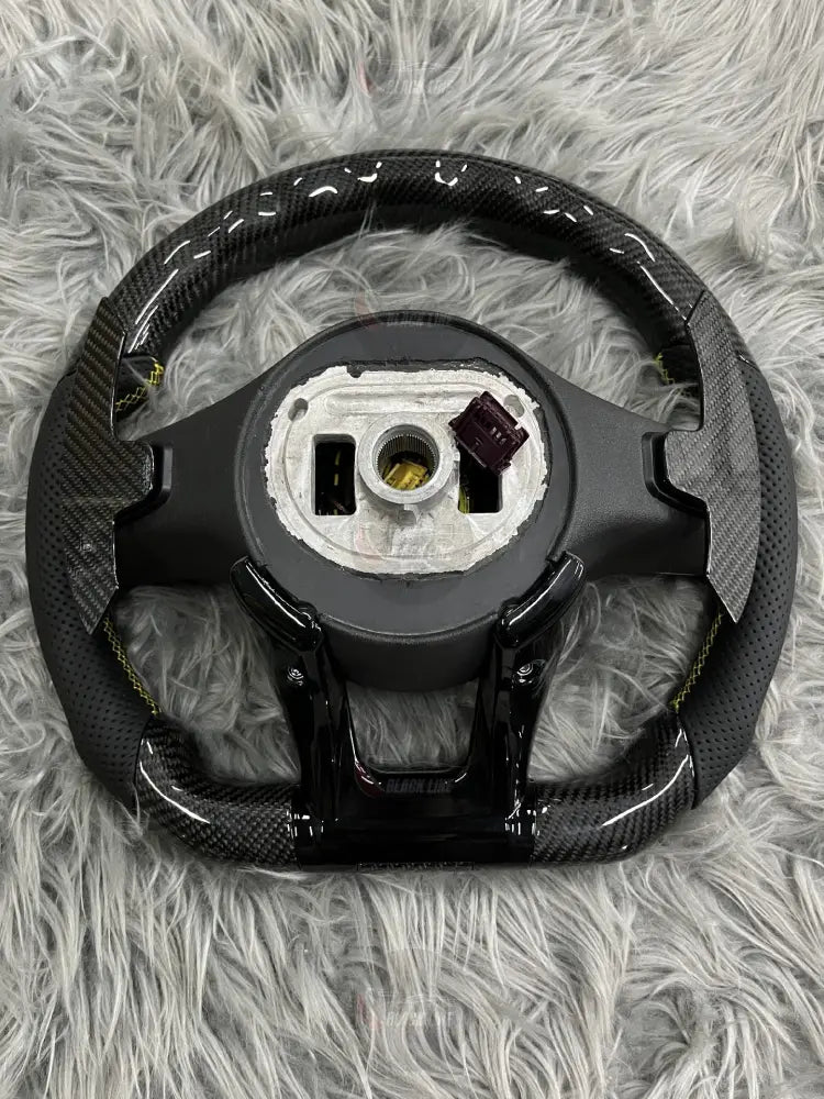Volante Mercedes-AMG Performance en Fibra de Carbono y Cuero Perforado | Display LED Levas de Carbono Multifunción