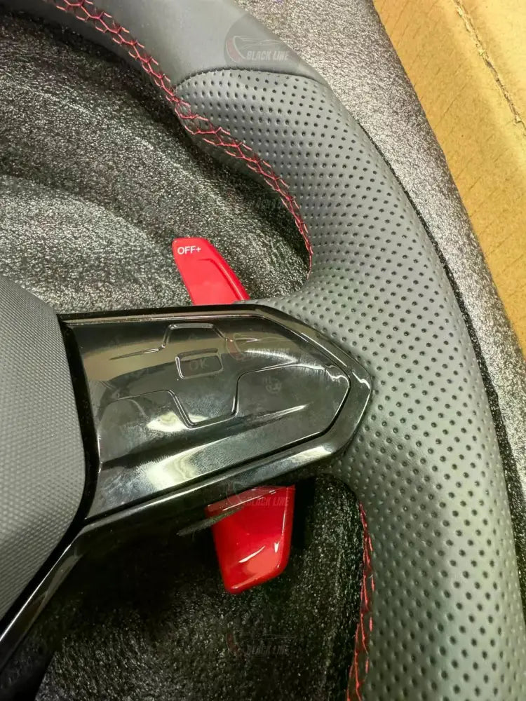 Volante Volkswagen R Performance en Negro Perforado con Levas Rojas Costuras Rojas y Multifunción